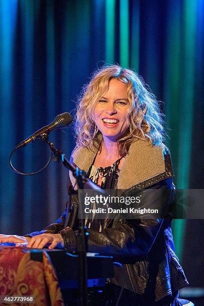 Recording artist Vonda Shepard performs on stage at Belly Up Tavern on February 4, 2015 in Solana Beach, California.