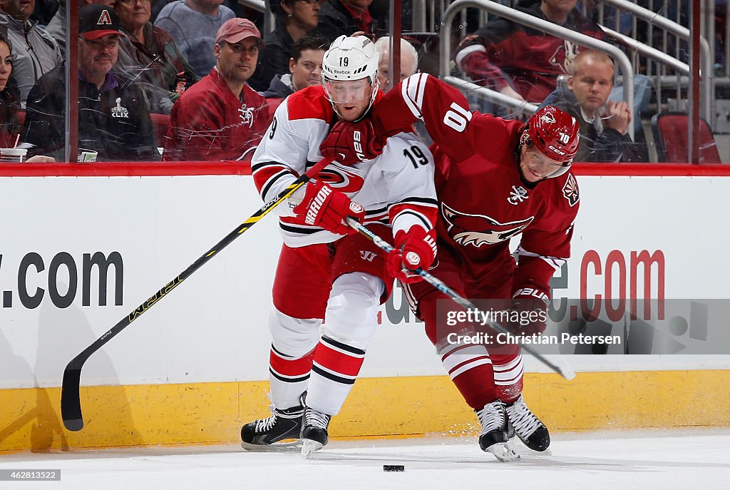 Carolina Hurricanes v Arizona Coyotes