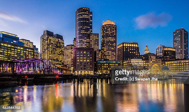 boston skyline at sunset - boston financial district stock pictures, royalty-free photos & images