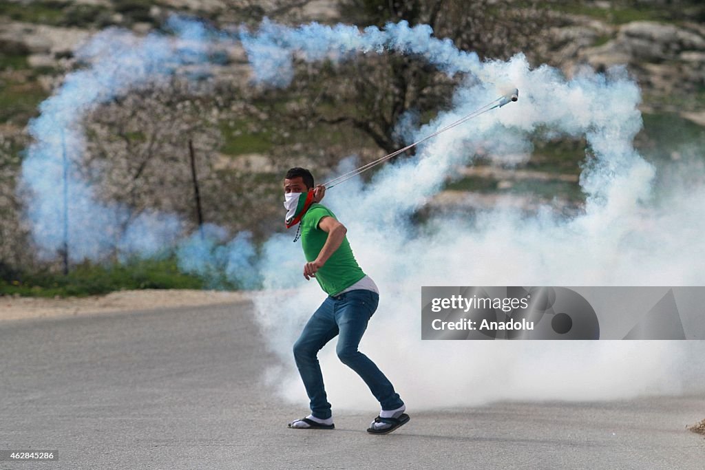 Palestinians protest against Israeli settlements in Ramallah