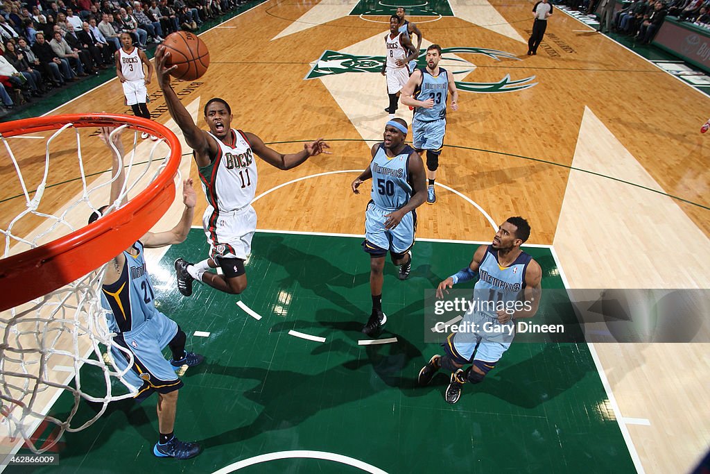 Memphis Grizzlies v Milwaukee Bucks