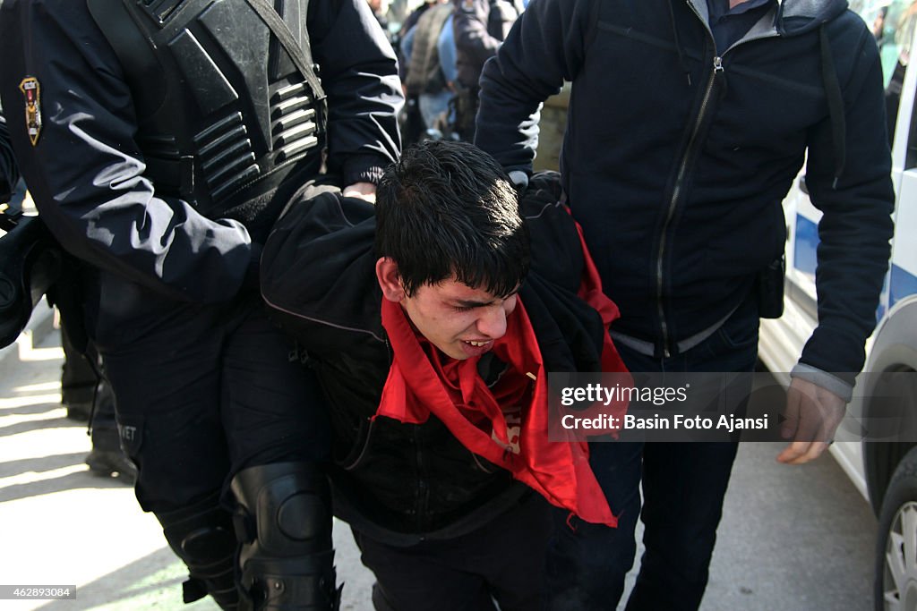 Turkish police arrested people coming Ankara from Istanbul...