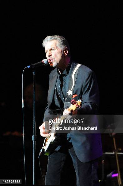 Johnny Rivers Last Performance Johnny Rivers performs at