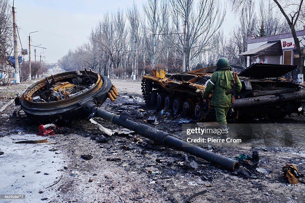 Pro-Russian Rebels Regain Control Of Uglegorsk, Ukraine