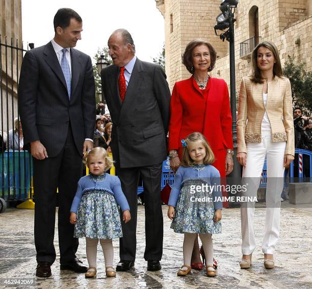 Spanish Crown Prince Felipe, his father King Juan Carlos I, his mother Queen Sofia, his wife Princess Letizia and his two daugthers Leonor and Sofia...
