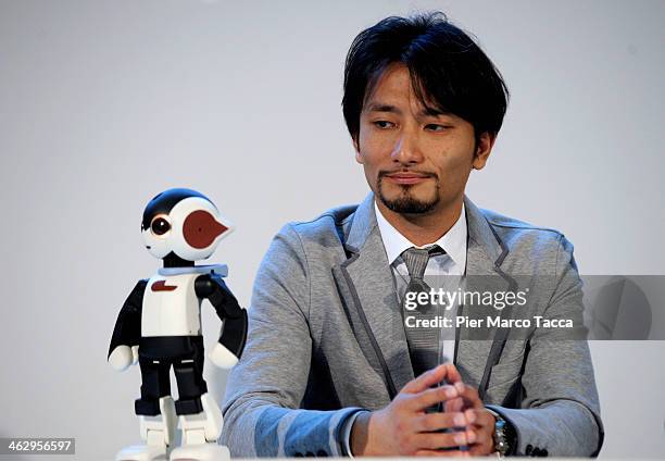 52 photos et images haute résolution de Robi Robot - Getty Images