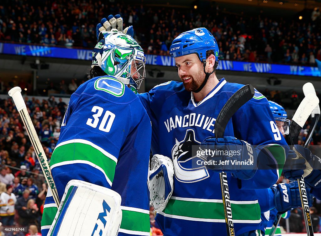 Pittsburgh Penguins v Vancouver Canucks