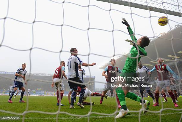 Chris Brunt of West Brom scores their first goal past Thomas Heaton of Burnley during the Barclays Premier League match between Burnley and West...