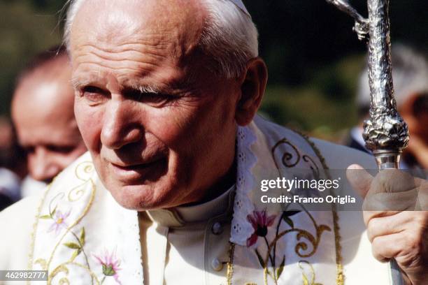 Pope John Paul II celebrates a mass during his visit to the Italian region of Aosta Valley where he is spending his holiday on August 21, 1994 in...