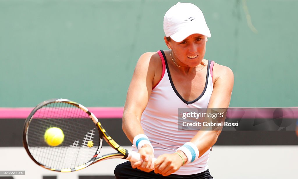 Argentina v USA - Fed Cup 2015 - Day 2