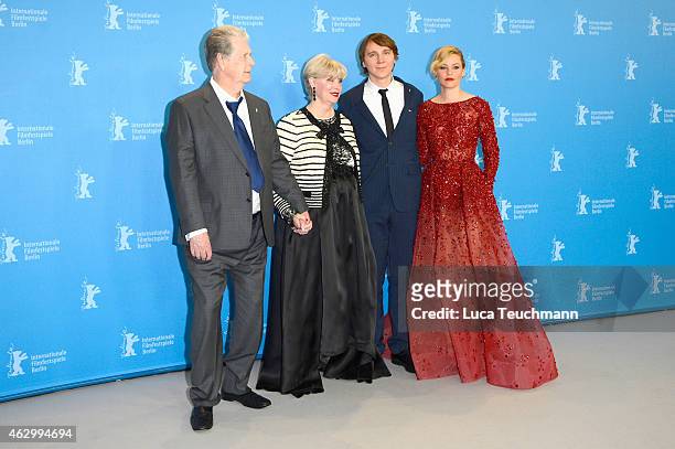 Producer Brian Wilson, Melinda Ledbetter, Elizabeth Banks and Paul Dano attend the 'Love & Mercy' photocall during the 65th Berlinale International...
