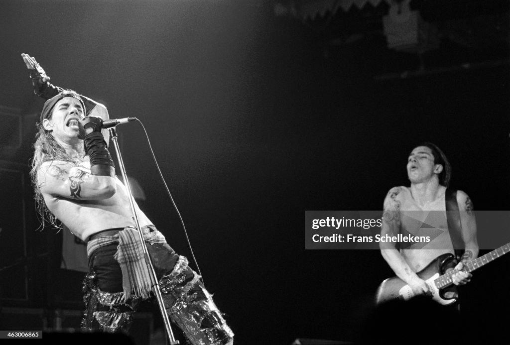 Anthony Kiedis 1990Tony Frusciante 1990