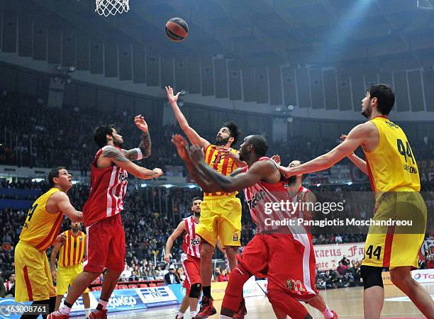 Juan Carlos Navarro, #11 of FC Barcelona in action during the 2013-2014 Turkish Airlines Euroleague Top 16 Date 3 game between Olympiacos Piraeus v...