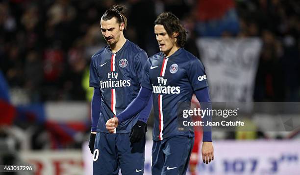 Zlatan Ibrahimovic and Edinson Cavani of PSG look on during the French Ligue 1 match between Olympique Lyonnais and Paris Saint-Germain FC at Stade...