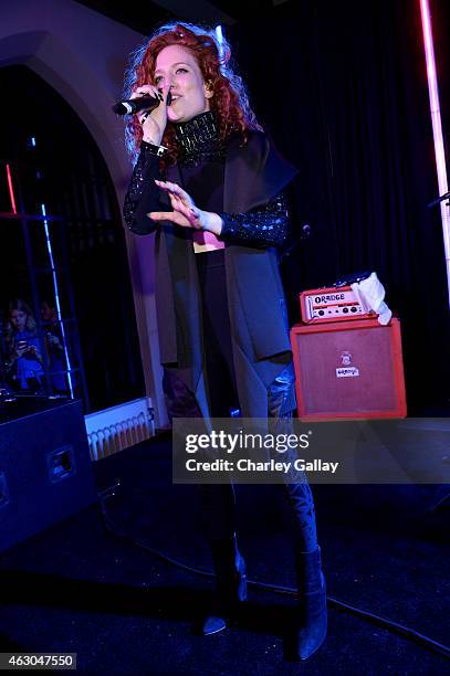 Singer Jess Glynne performs onstage at the Warner Music Group annual Grammy celebration at Chateau Marmont on February 8, 2015 in Los Angeles,...