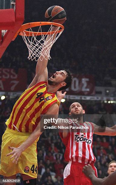 Ante Tomic, #44 of FC Barcelona in action during the 2013-2014 Turkish Airlines Euroleague Top 16 Date 3 game between Olympiacos Piraeus v FC...