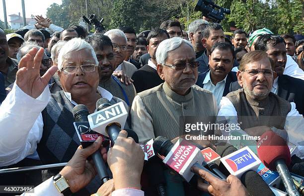 Chief Lalu Prasad Yadav, JD senior leader Nitish Kumar and JD president Sharad Yadav addressing a media after meeting Bihar Governor Keshari Nath...