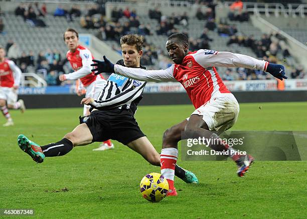 Glen Kamara of Arsenal takes on Lubomir Satka of Newcastle during the match between Newcastle United and Arsenal in the Barclays U21 Premier League...