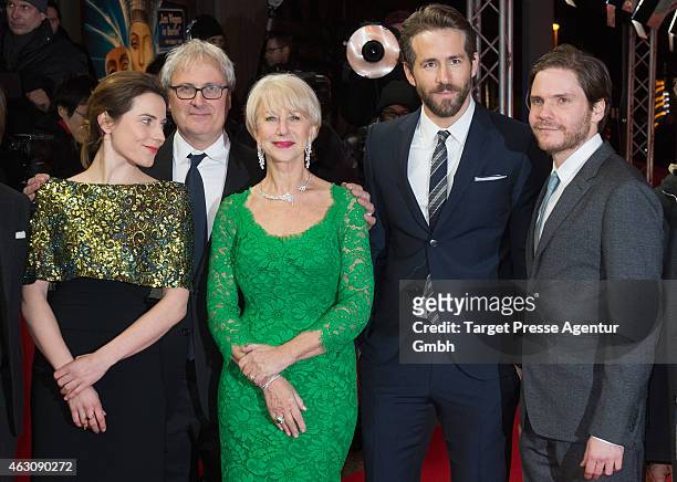 Antje Traue, Simon Curtis, Helen Mirren, Ryan Reynolds and Daniel Bruehl attend the 'Woman in Gold' premiere during the 65th Berlinale International...