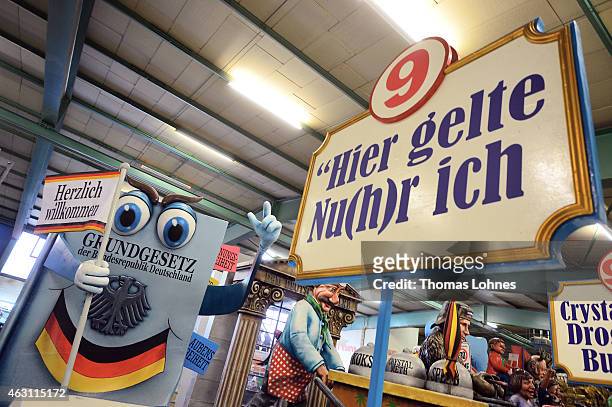 Carnival parade float under the motto 'Hier gelte nur ich' satirizing the preliminary proceedings about the Dieter Nuhr at the on February 10, 2015...