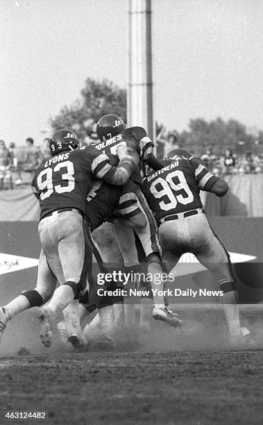 Football New York Jets v Miami Dolphins at Shea Stadium