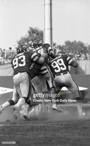 Football New York Jets v Miami Dolphins at Shea Stadium