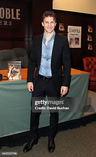 Actor Keegan Allen signs copies of his book "life.love.beauty" at Barnes & Noble bookstore at The Grove on February 10, 2015 in Los Angeles,...