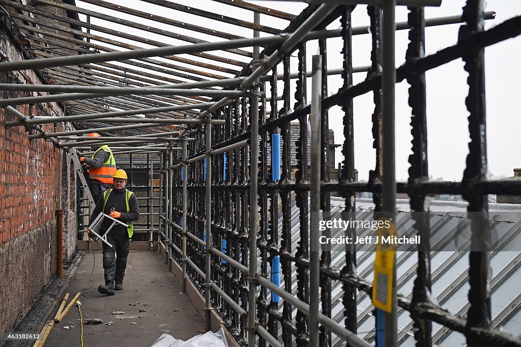 Builders Stabalise The Rennie Mackintosh Library After The 2014 Fire