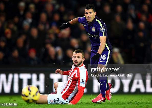 Stoke City v Manchester City - Premier League Stoke City v Manchester City - Premier League