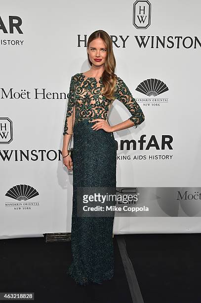 Model Alicia Rountree attends the 2015 amfAR New York Gala at Cipriani Wall Street on February 11, 2015 in New York City.