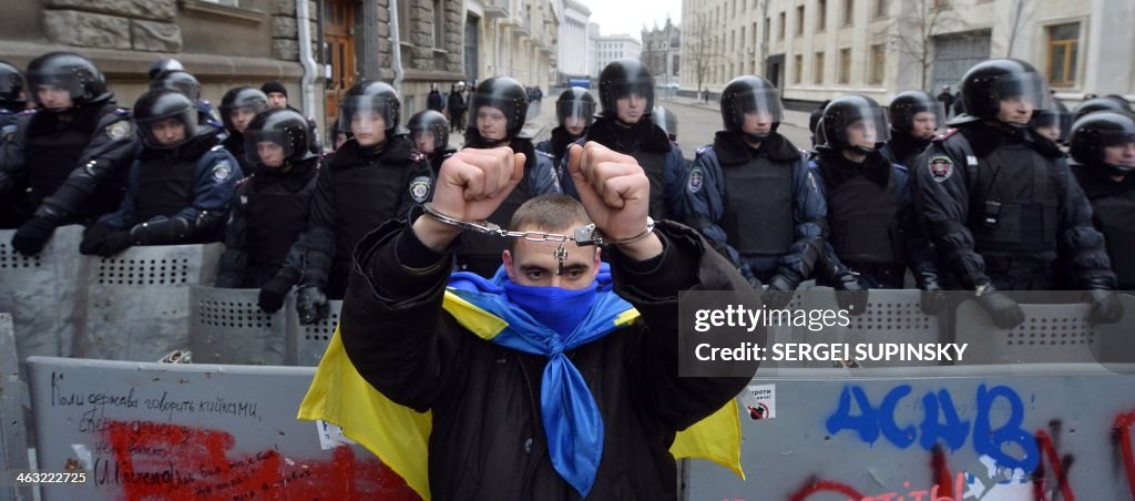 UKRAINE-EU-RUSSIA-UNREST-POLITICS