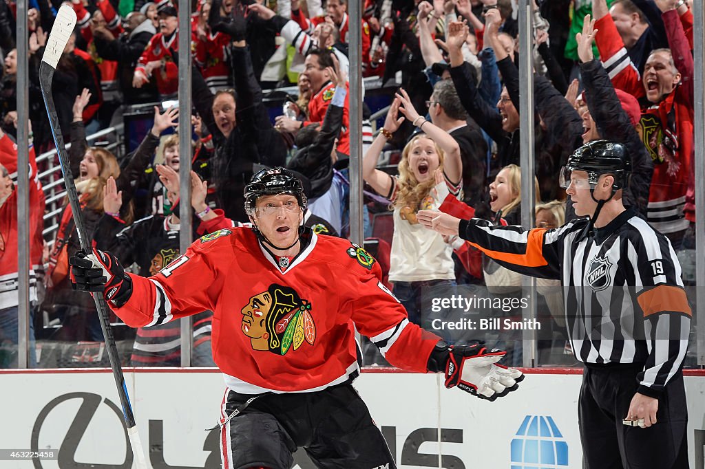 Vancouver Canucks v Chicago Blackhawks