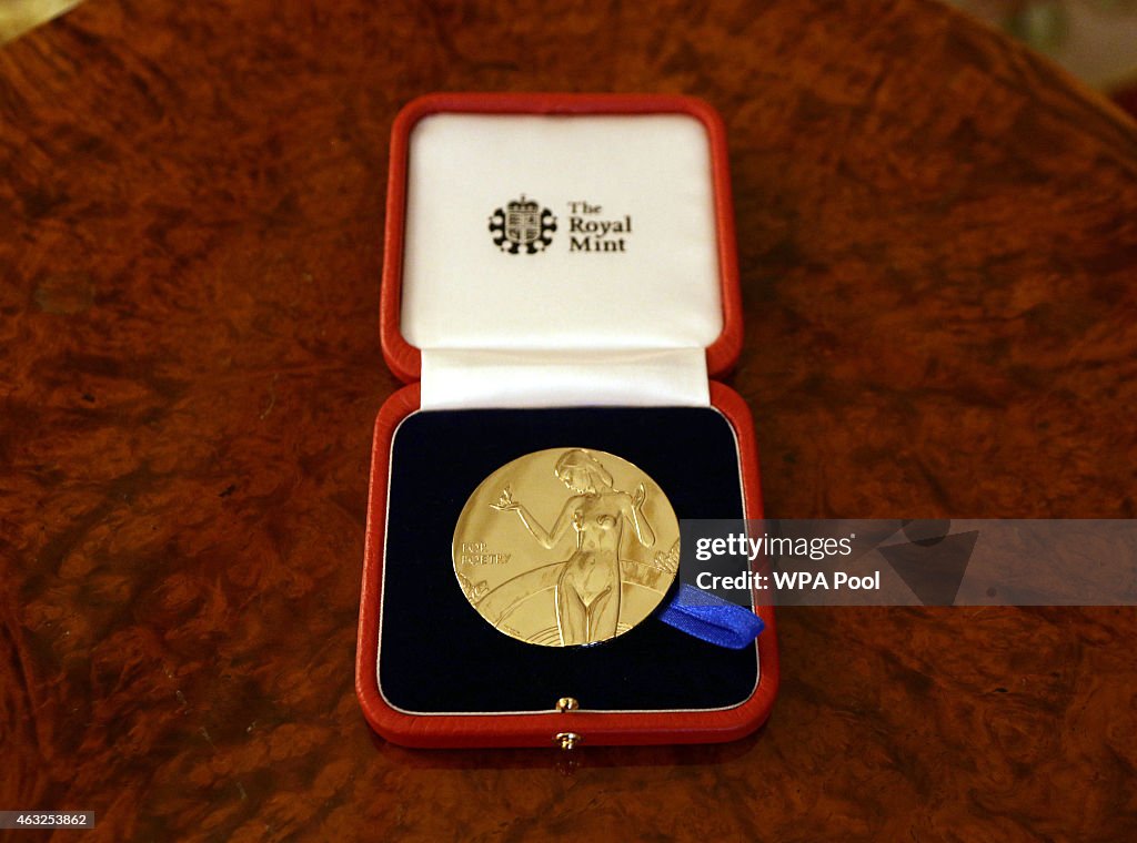 Imtiaz Dharker Presented With Queen's Gold Medal For Poetry
