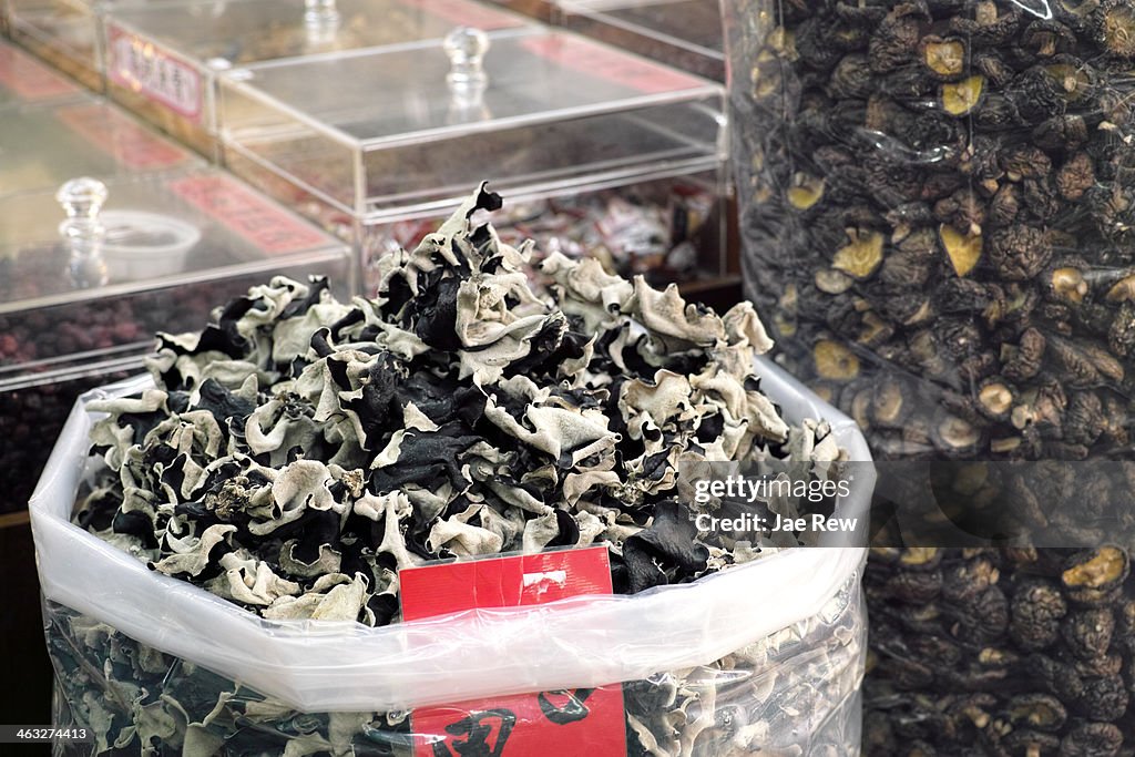 Chinese herbal medicines at  Dihua Street