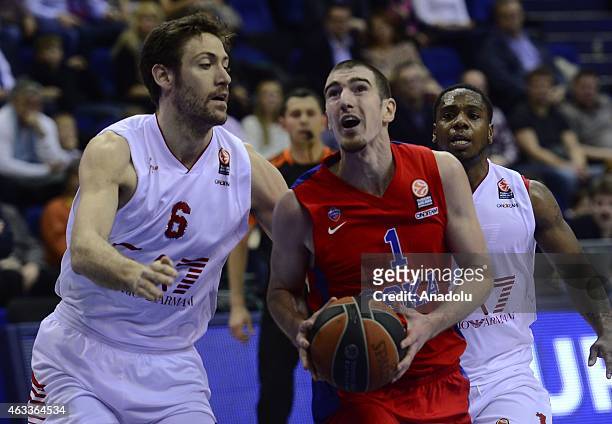 Nando De Colo of CSKA Moscow in action against EA7 Emporio Armani Milan's Angelo Gigli during the Turkish Airlines Euroleague Basketball Top 16 Group...