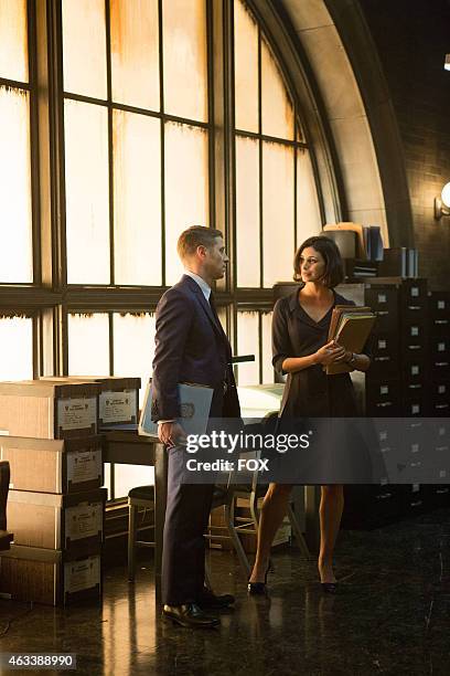 Dr. Leslie Thompkins visits Detective James Gordon at the GCPD precinct in the "The Scarecrow" episode of GOTHAM airing Monday, Feb. 9, 2015 on FOX.