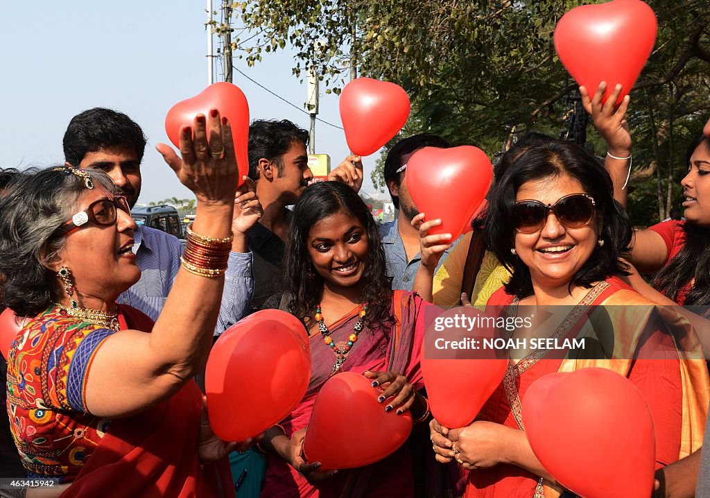 INDIA-SOCIETY-VALENTINES DAY