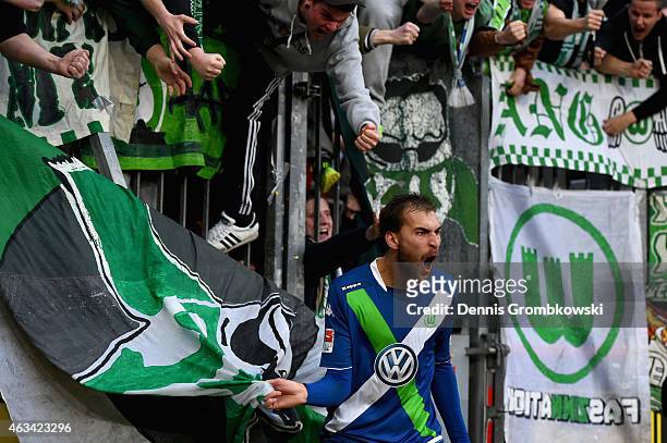 Bast Dost of VfL Wolfsburg celebrates as he scores the winning goal during the Bundesliga match between Bayer 04 Leverkusen and VfL Wolfsburg at...