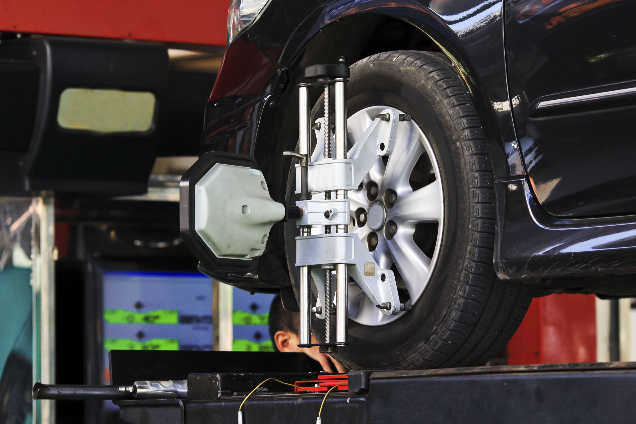 wheel alignment machine