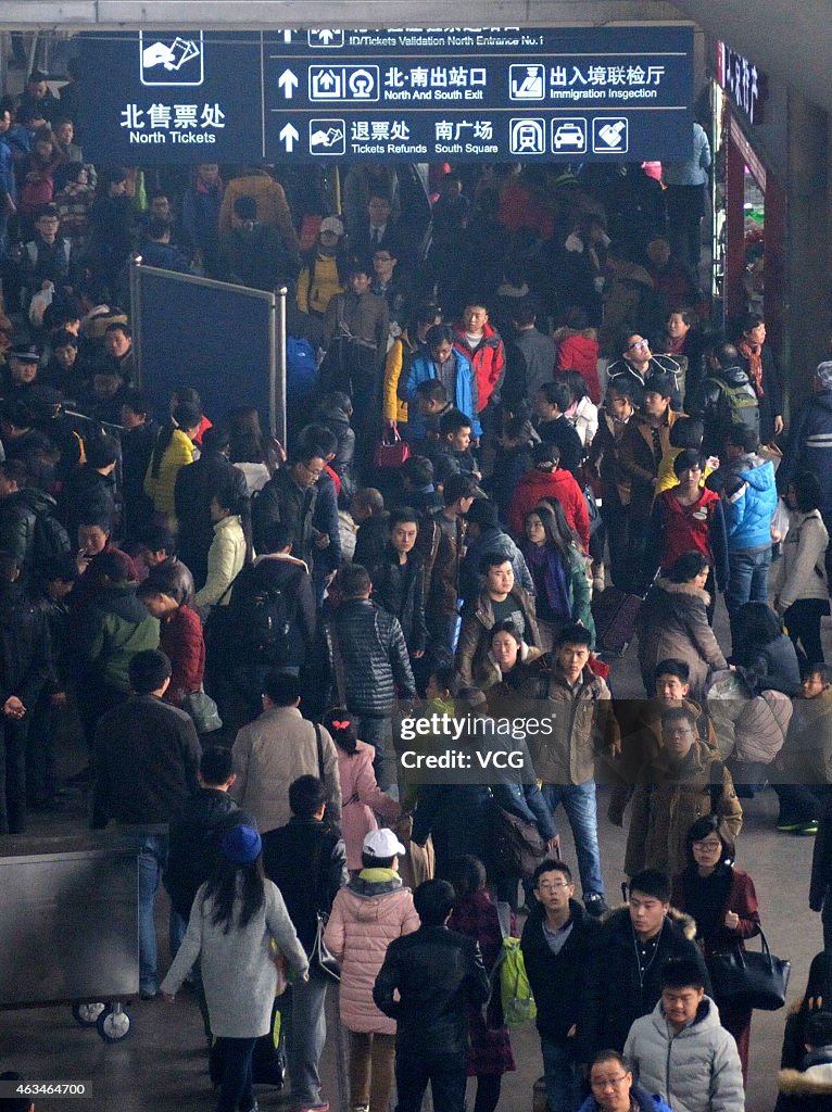 50,0000 People Departed From Beijing During Valentine's Day