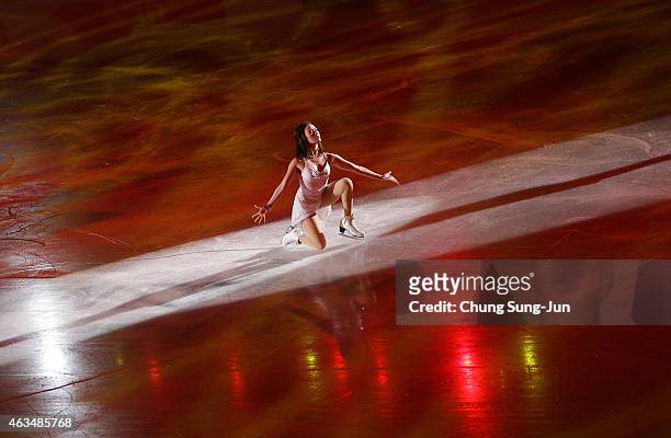 Madison Chock of United States skates in the Gala Exhibition on day four of the ISU Four Continents Figure Skating Championships 2015 at the Mokdong...