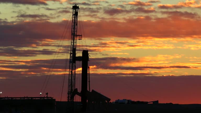 Flare Line Rig 212 Flare Oil Rig Stock Videos, Footage, & 4K Video Clips - Getty Images