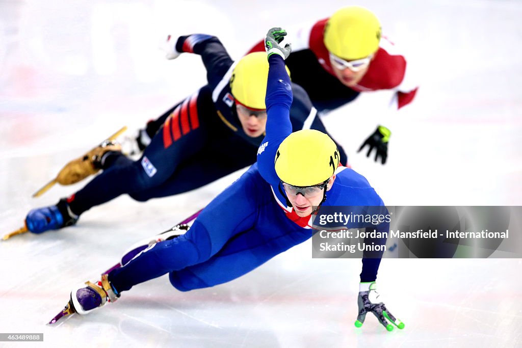 ISU World Cup Short Track Speed Skating - Day 2