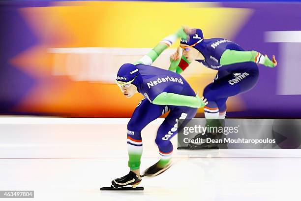 Marrit Leenstra and Ireen Wust of the Netherlands compete in the Ladies 1500m race during day 4 of the ISU World Single Distances Speed Skating...