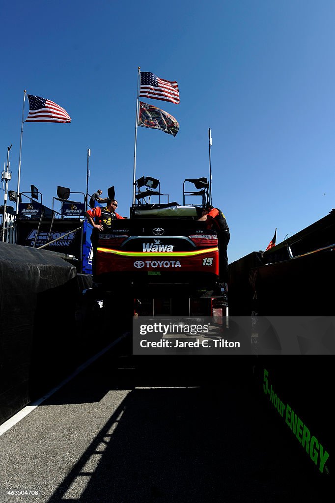 57th Annual Daytona 500 - Qualifying