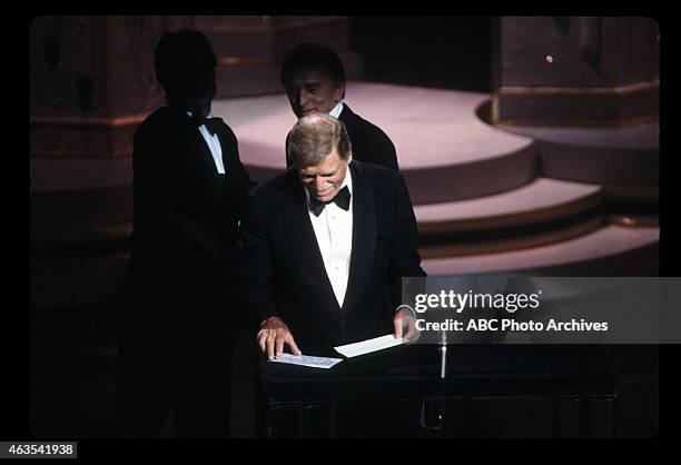 Airdate: March 25, 1985. MICHAEL DOUGLAS WITH FATHER KIRK DOUGLAS AND BURT LANCASTER, PRESENTERS WRITING AWARDS