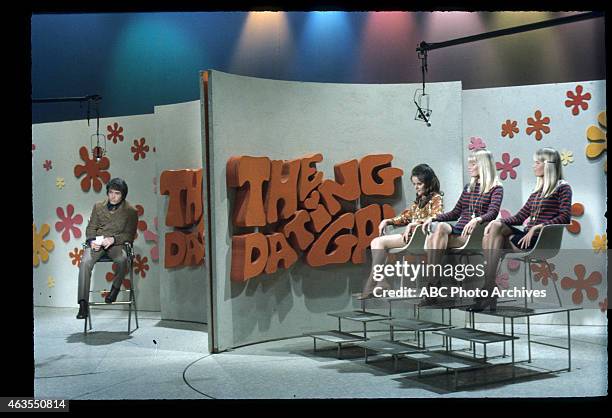 Show Coverage - Airdate: February 23, 1972. MICHAEL COLE WITH CONTESTANTS