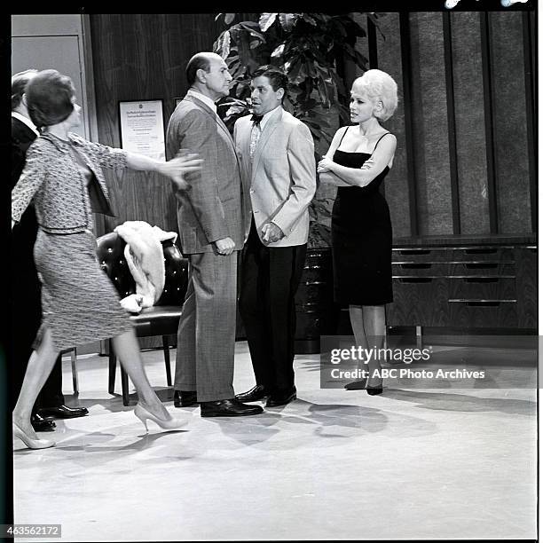 Show Coverage - Airdate: September 21, 1963. L-R: UNKNOWN;MILTON FROME;JERRY LEWIS;JOYCE JAMESON