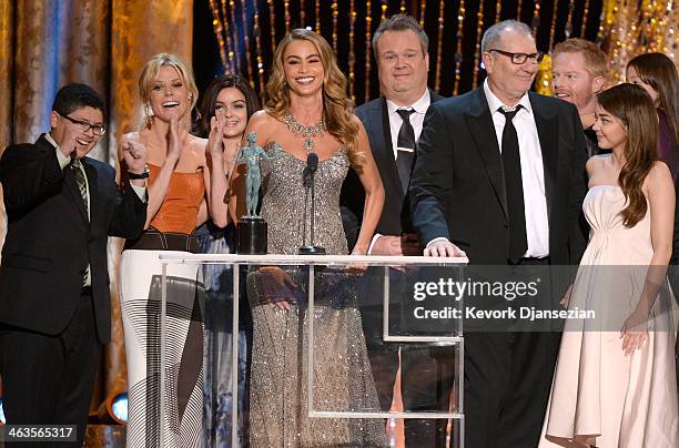 Actors Rico Rodriguez, Julie Bowen, Ariel Winter, Sofia Vergara, Eric Stonestreet, Ed O'Neill, Jesse Tyler Ferguson, and Sarah Hyland accept the...