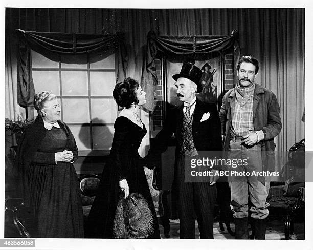 Theatre in the Barn" - Airdate: April 6, 1961. L-R: MARJORIE BENNETT;FAY WRAY;ANDY CLYDE;RICHARD CRENNA
